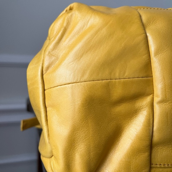 Bright yellow leather bag - Picture 12 of 12